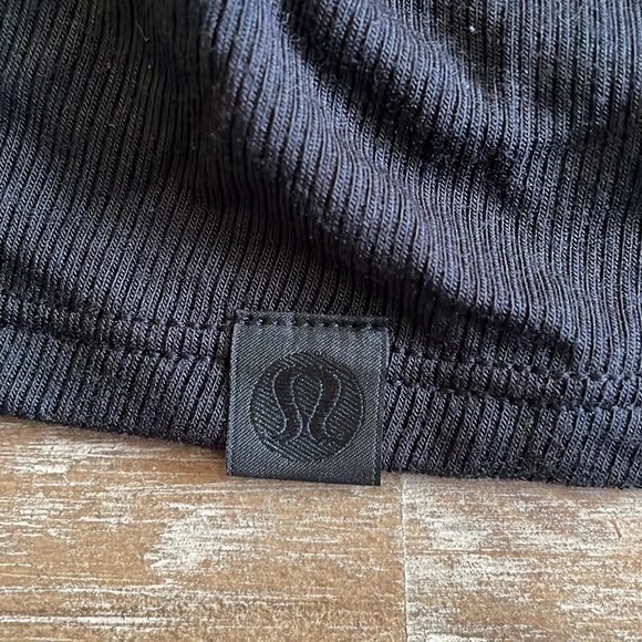 Lululemon Side Cinch Ribbed T - Picture 5 of 5